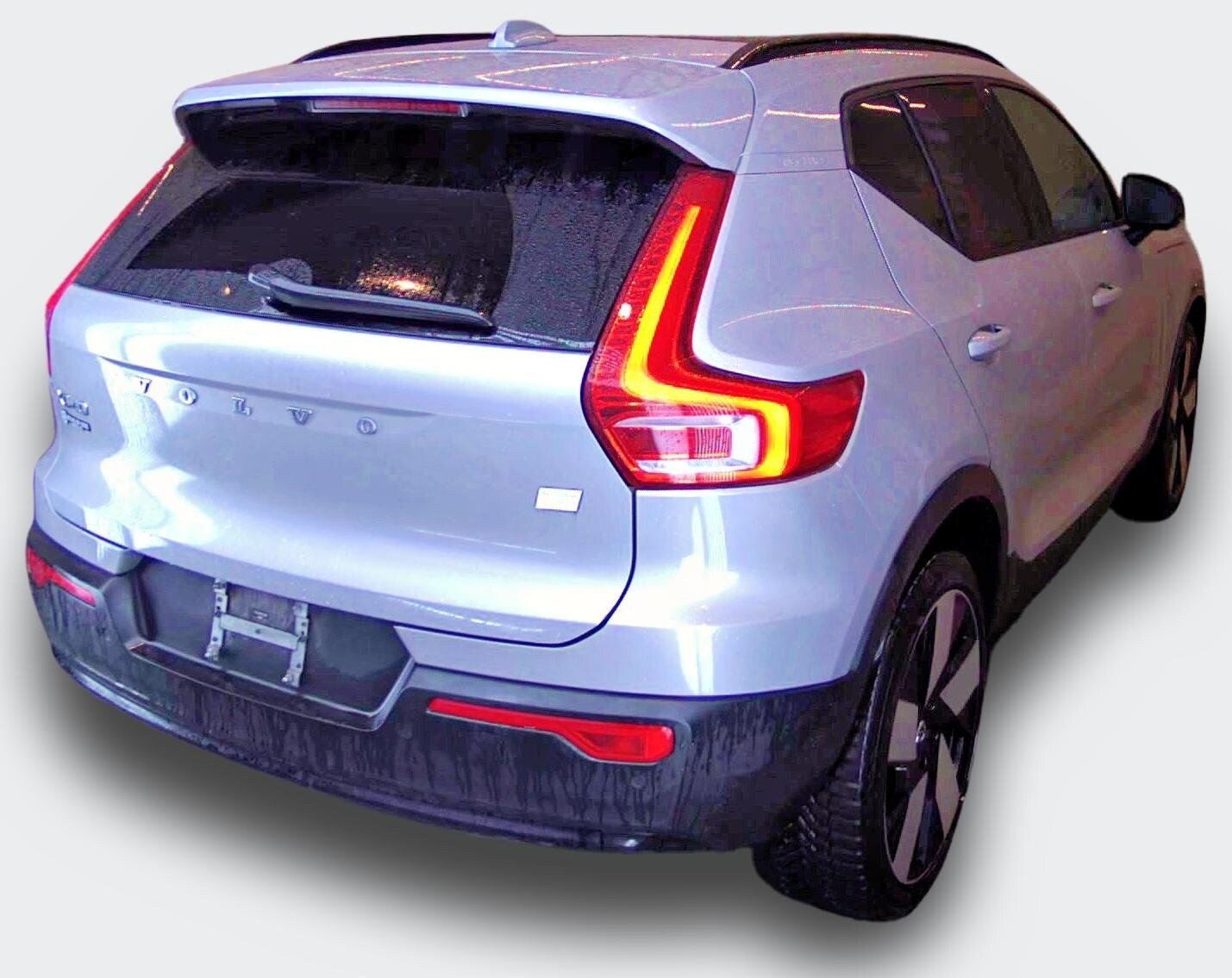 2023 Volvo XC40 Recharge Ultimate photo 2