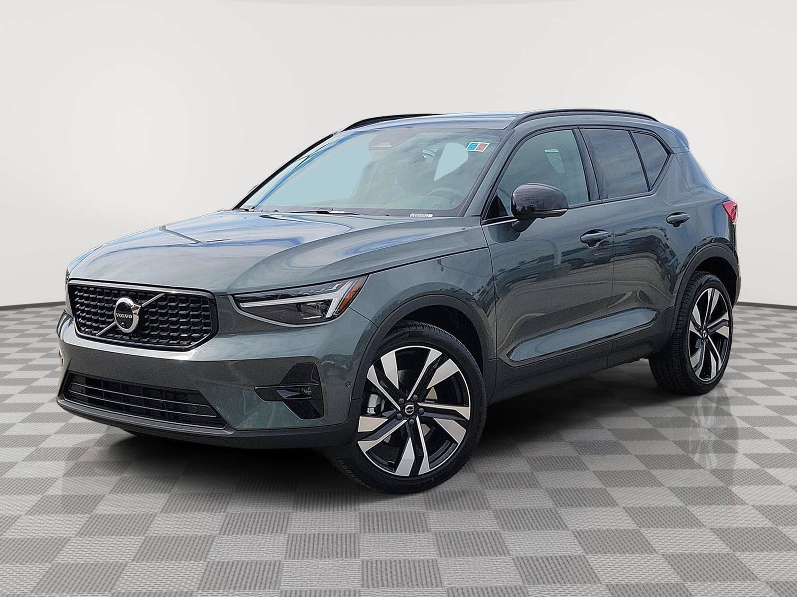 2026 Volvo XC40