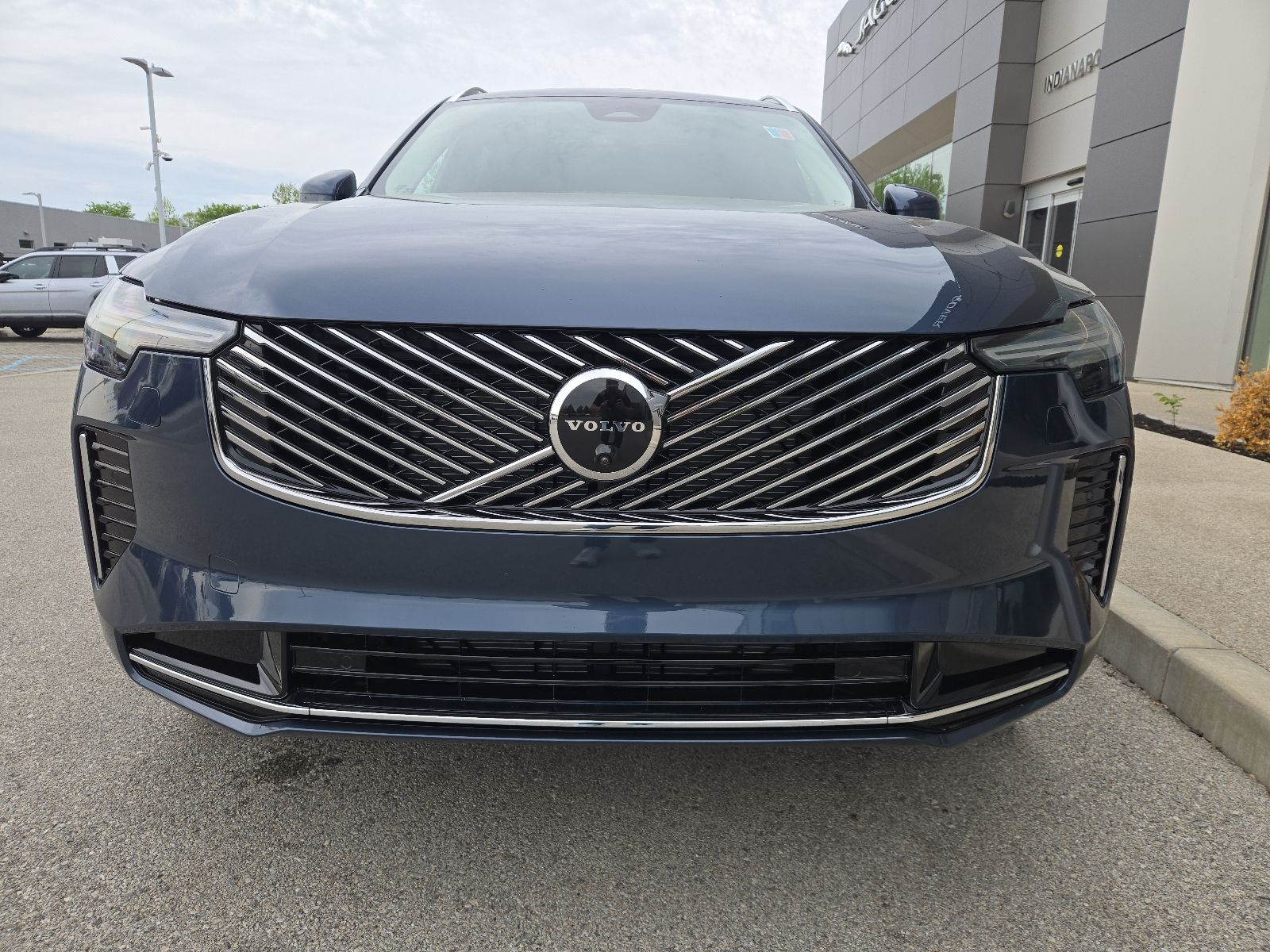 2026 Volvo XC90 Plus - Photo 17