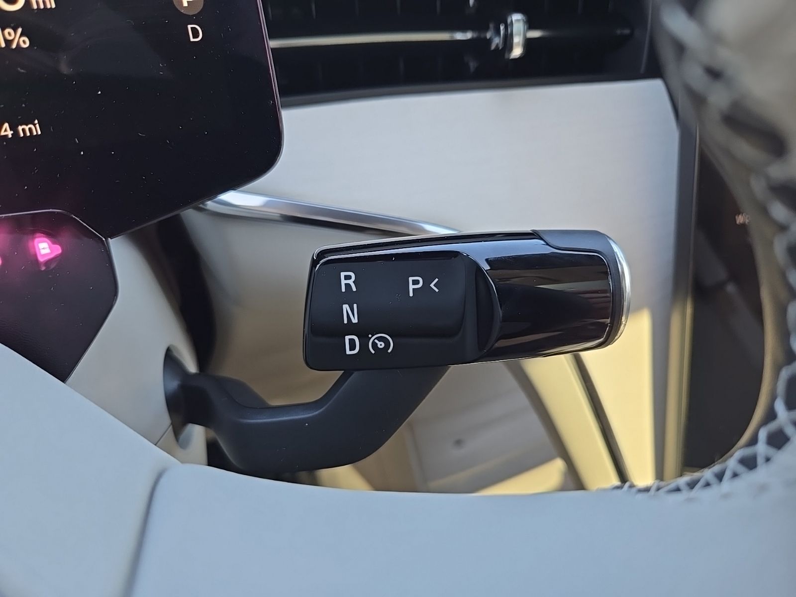 2025 Volvo EX90 Plus - Photo 39