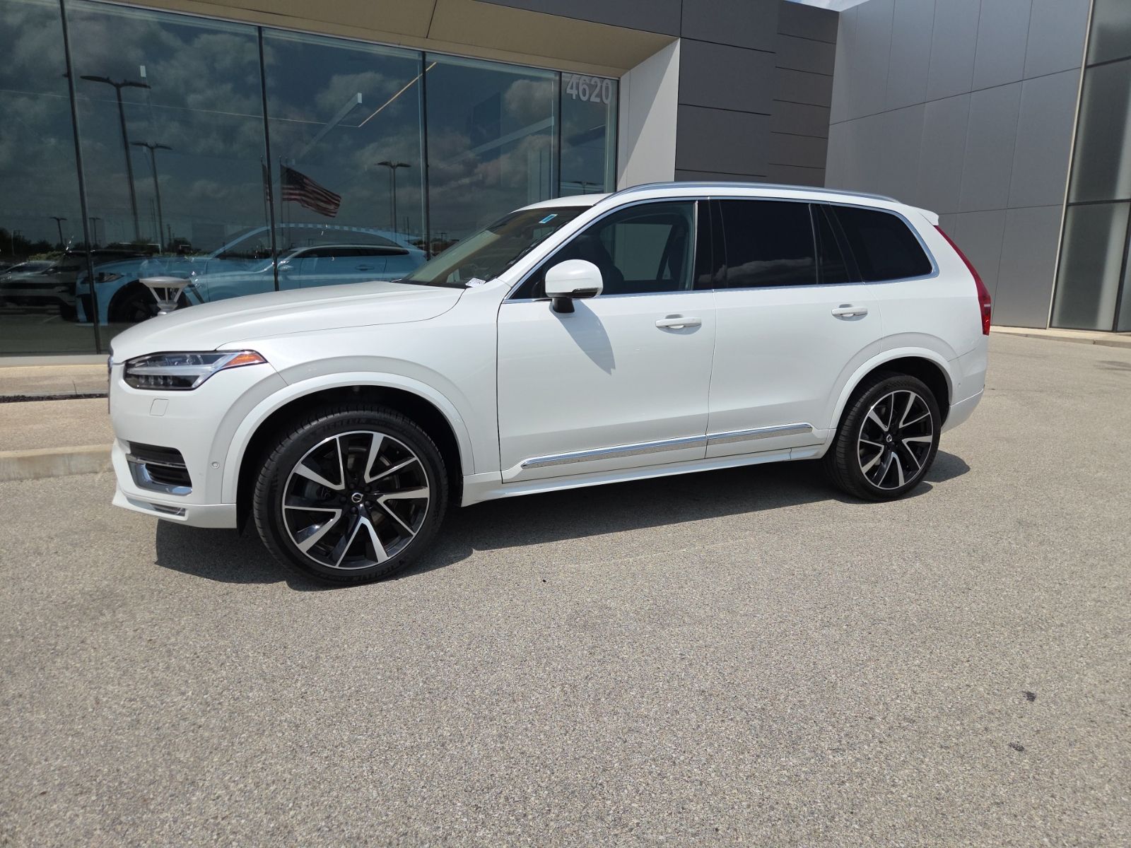 2023 Volvo XC90
