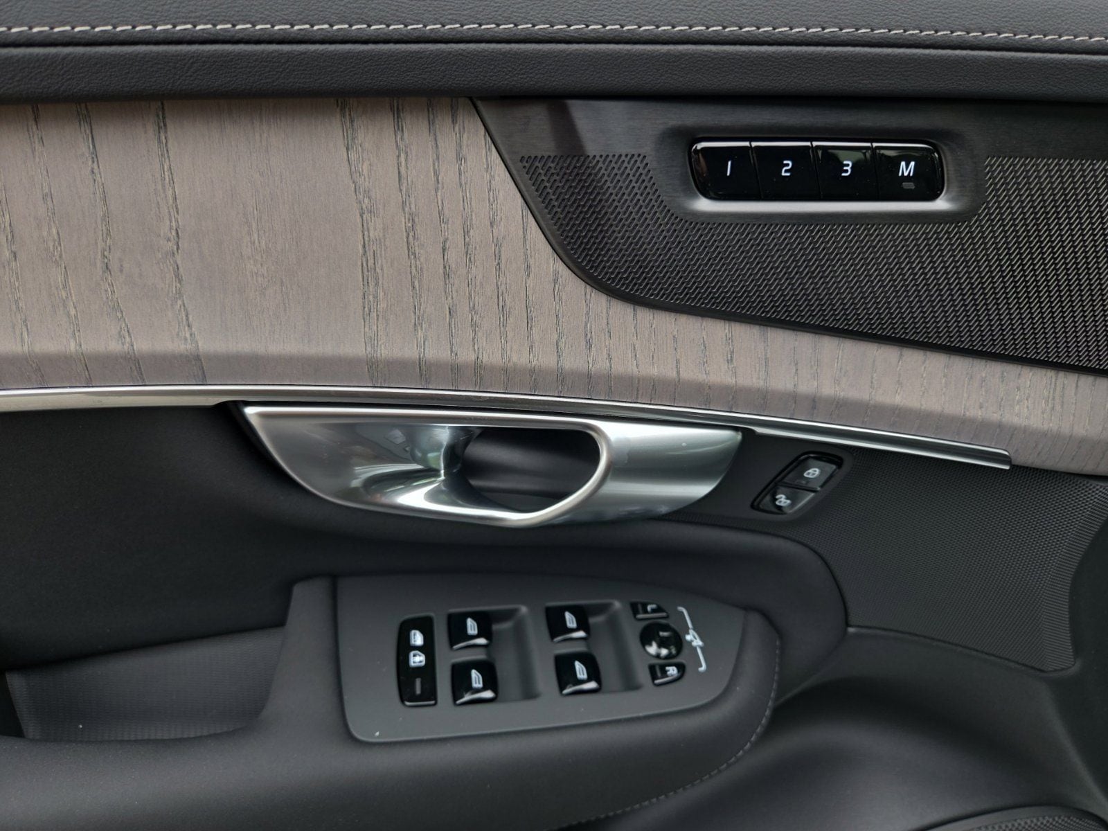 2026 Volvo XC90 Ultra - Photo 21