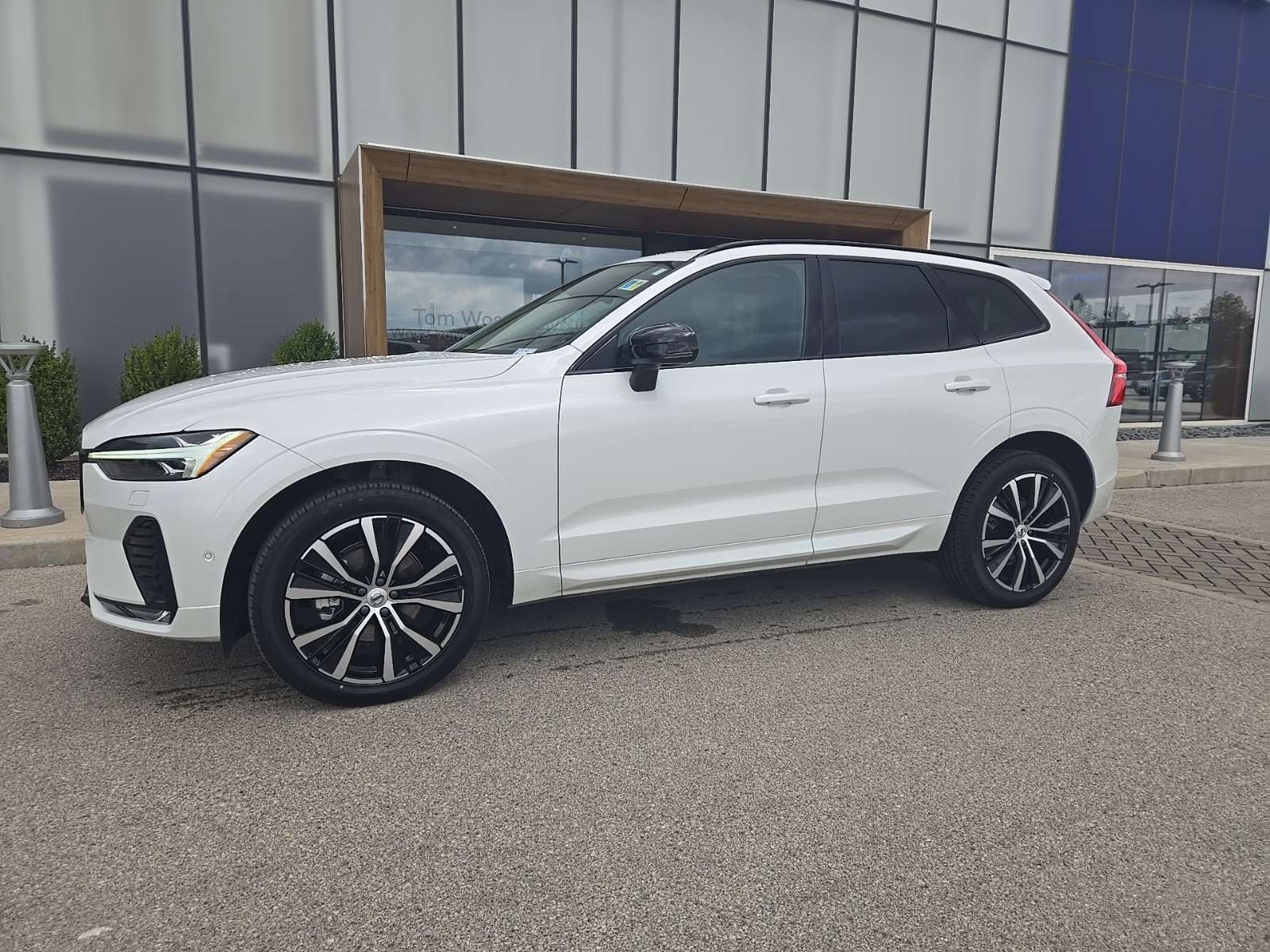 2025 Volvo XC60