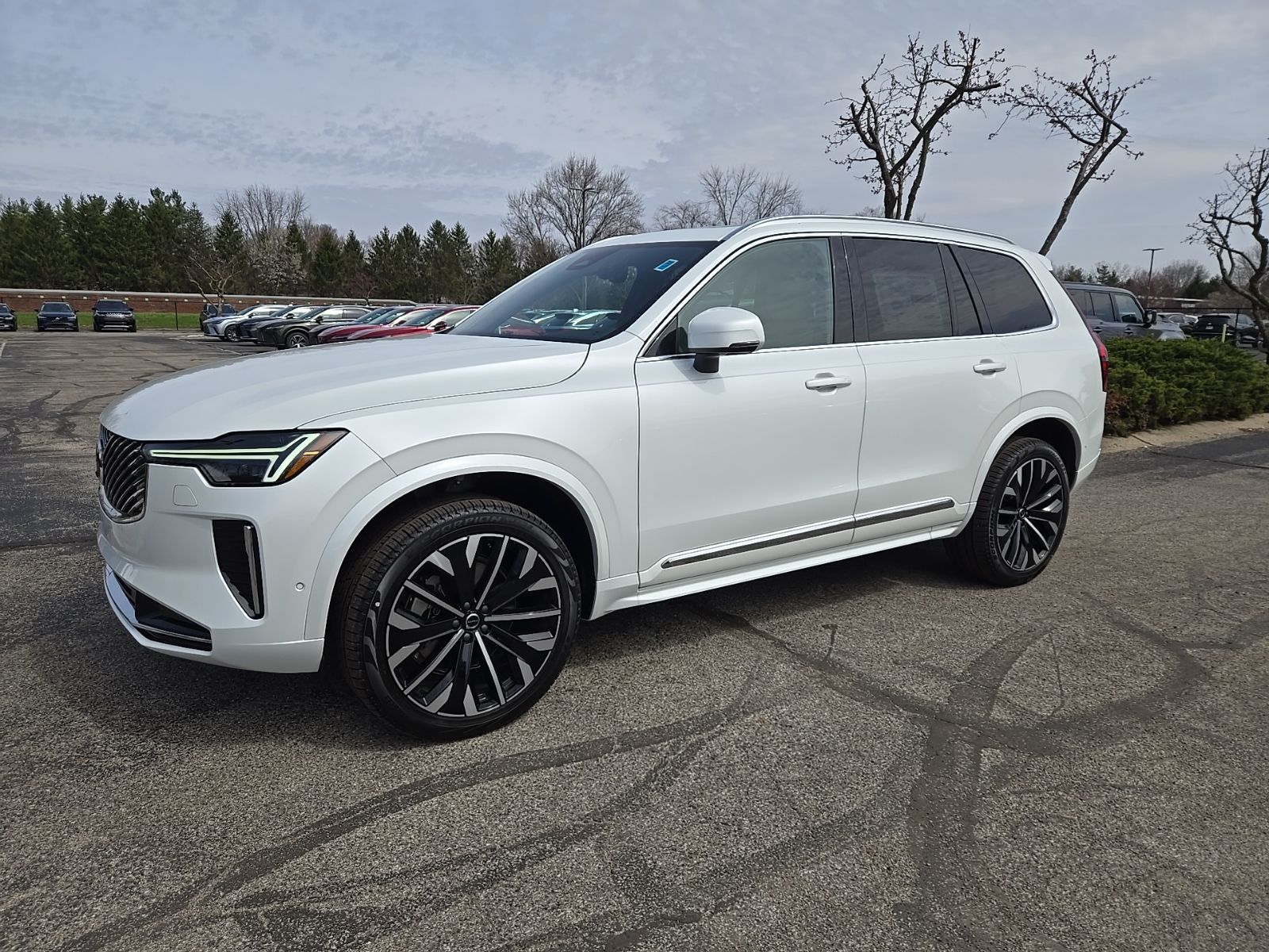 2026 Volvo XC90 B6 Plus Bright 7-Seater 4WD's photo