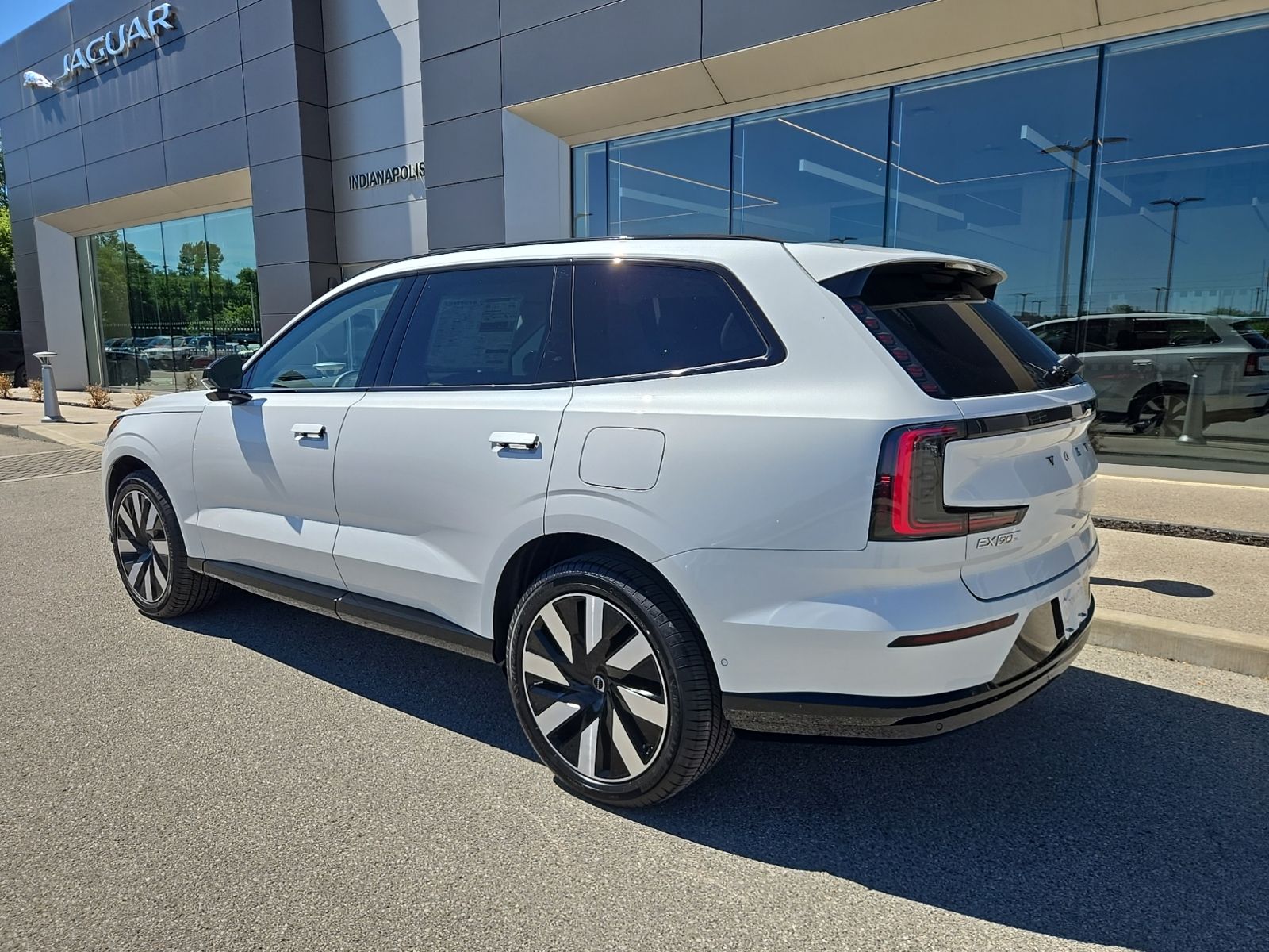 2025 Volvo EX90 Plus - Photo 7