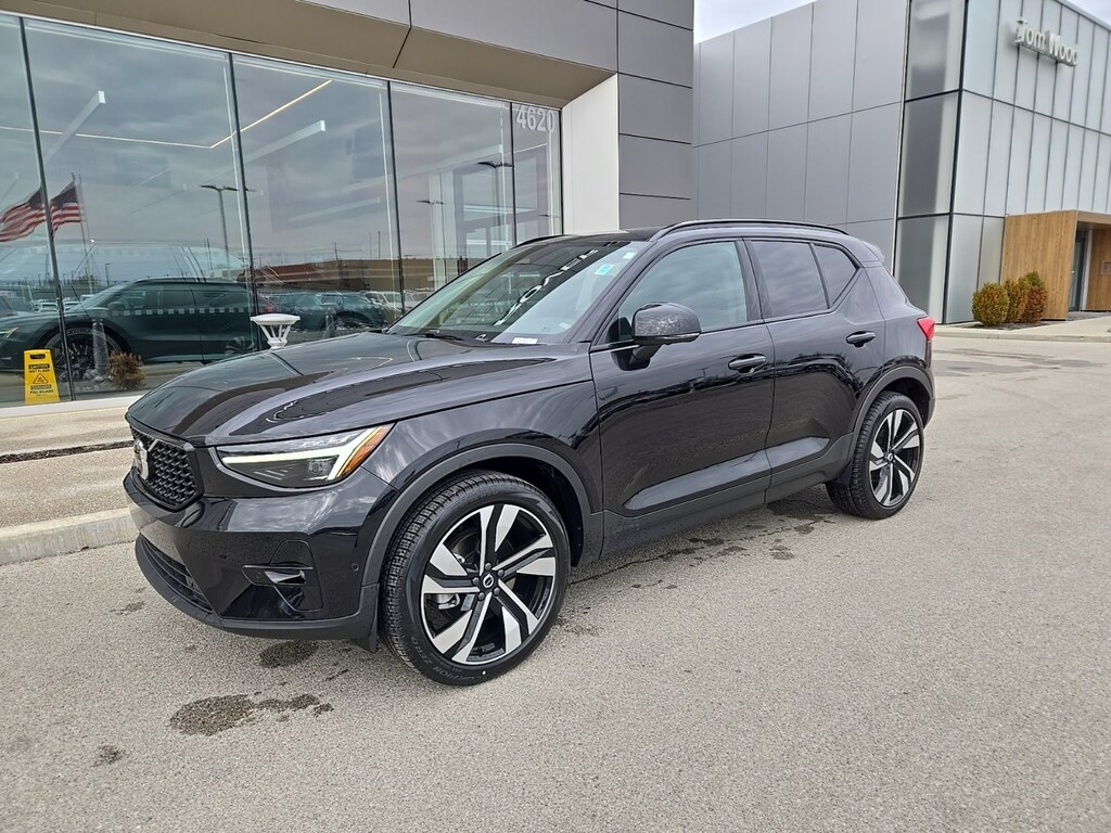 Used 2024 Volvo XC40 Ultimate SUV