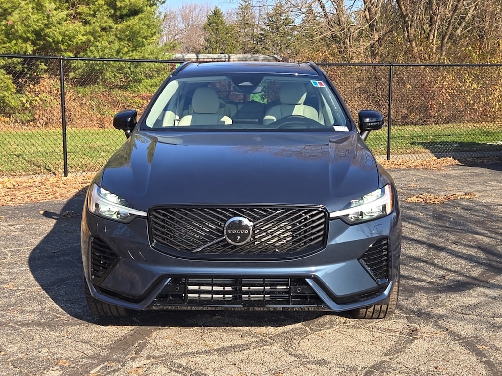 New 2026 Volvo XC60 plug-in hybrid T8 Ultra SUV