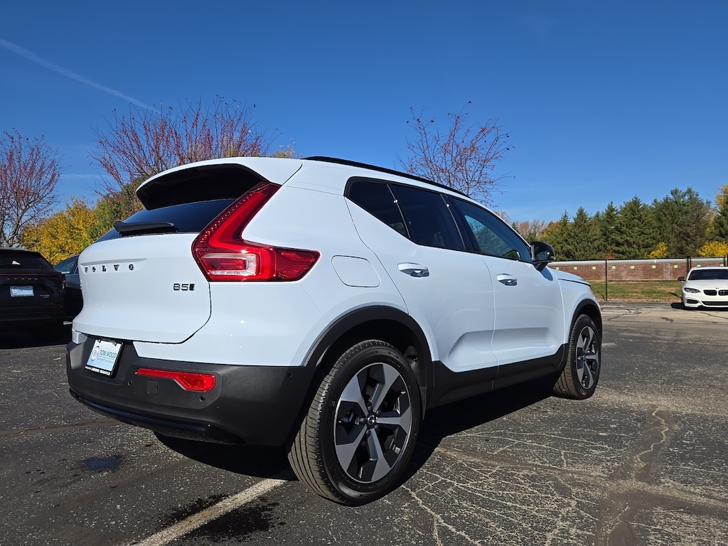 New 2026 Volvo XC40 B5 Plus SUV