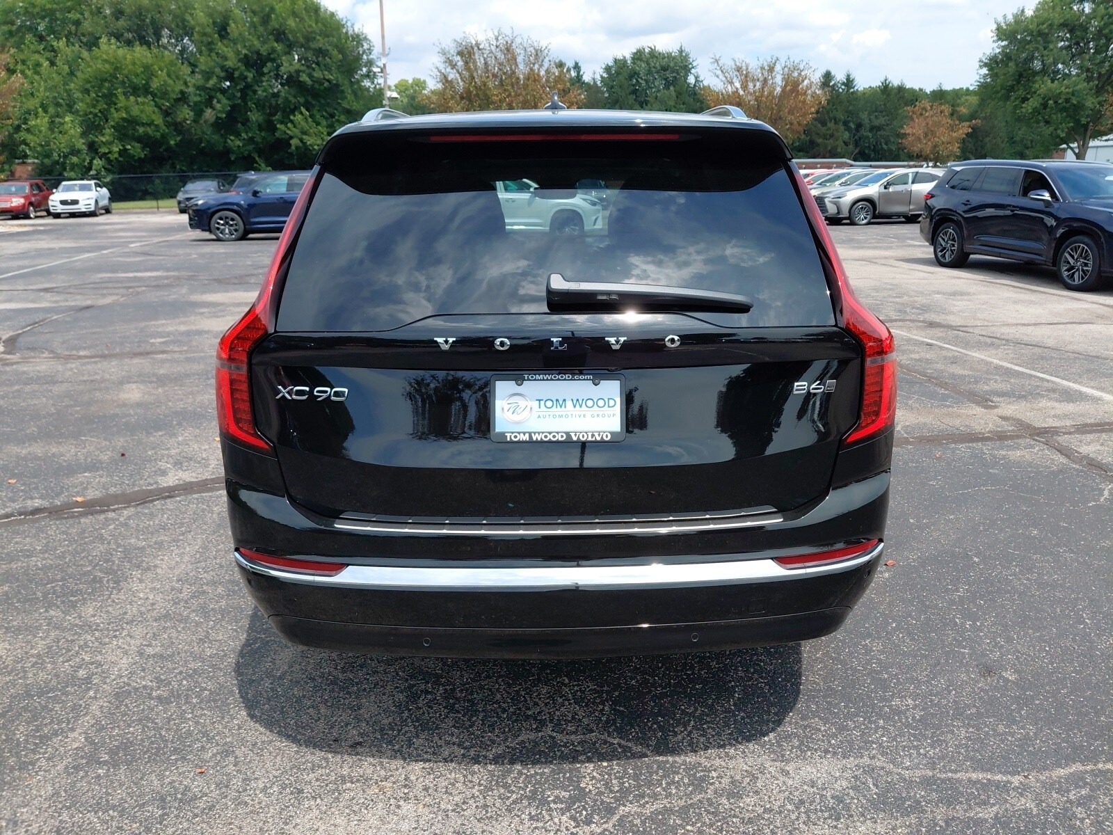 2026 Volvo XC90 Plus photo 4