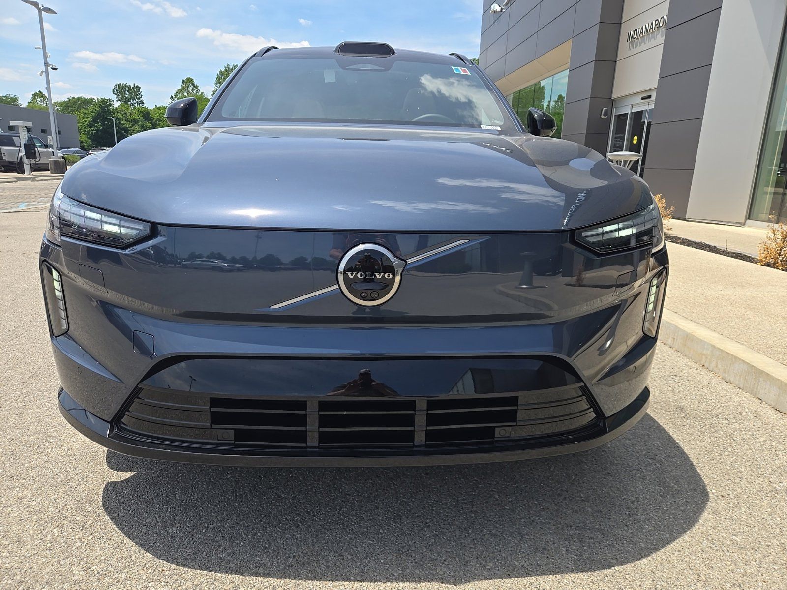2025 Volvo EX90 Plus - Photo 18
