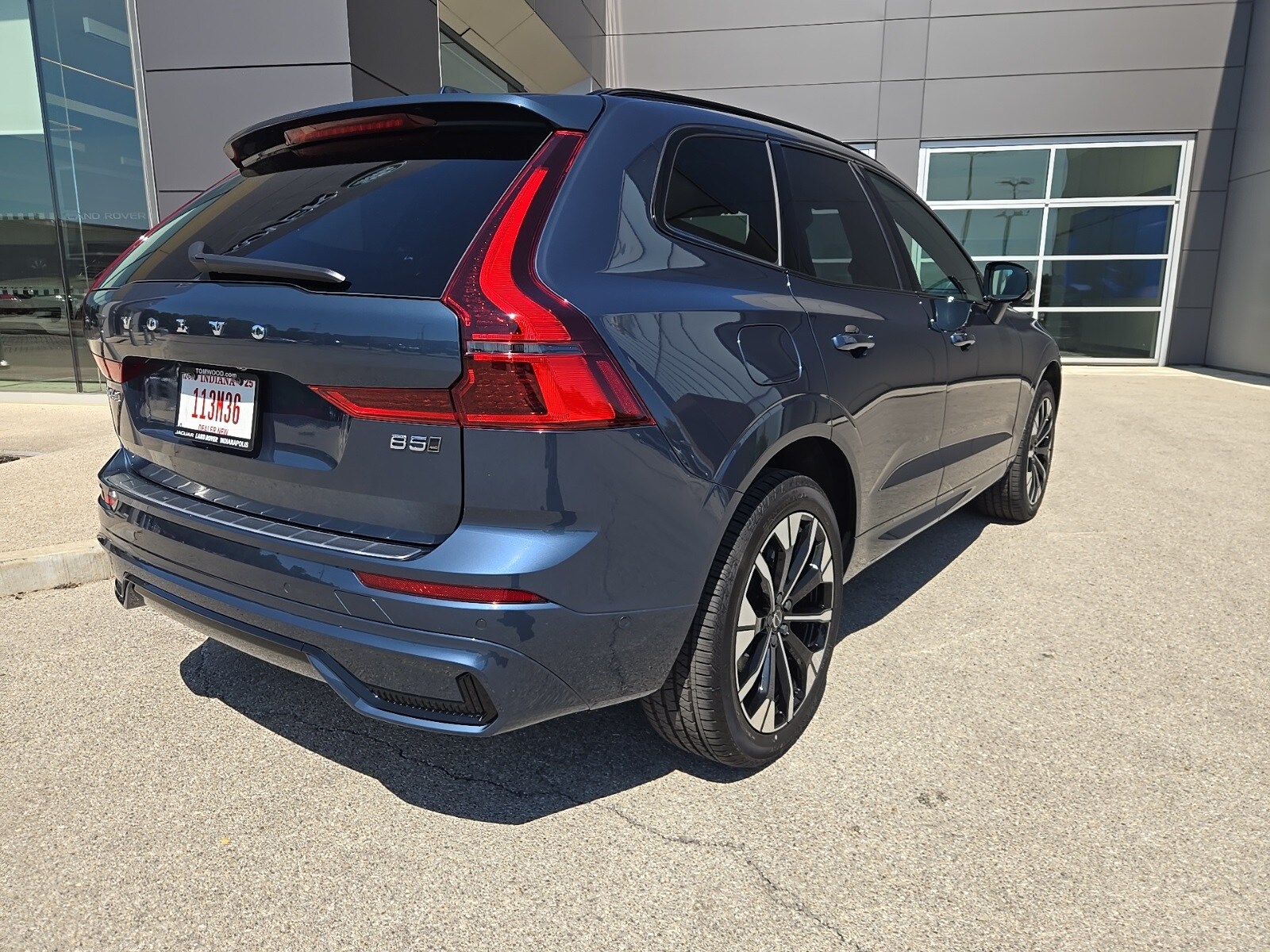 2026 Volvo XC60 B5 Plus photo 2
