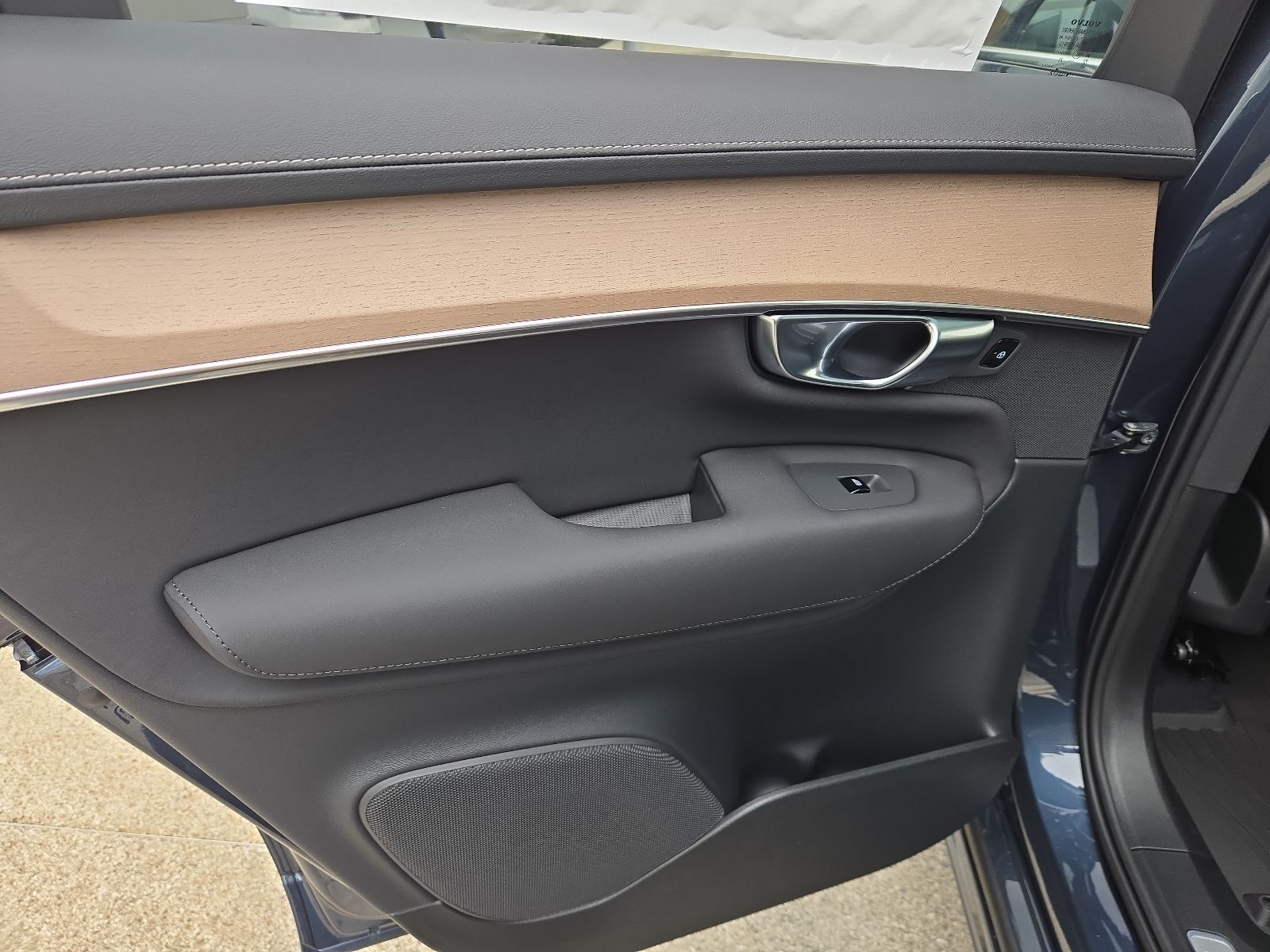 2026 Volvo XC90 Plus - Photo 34