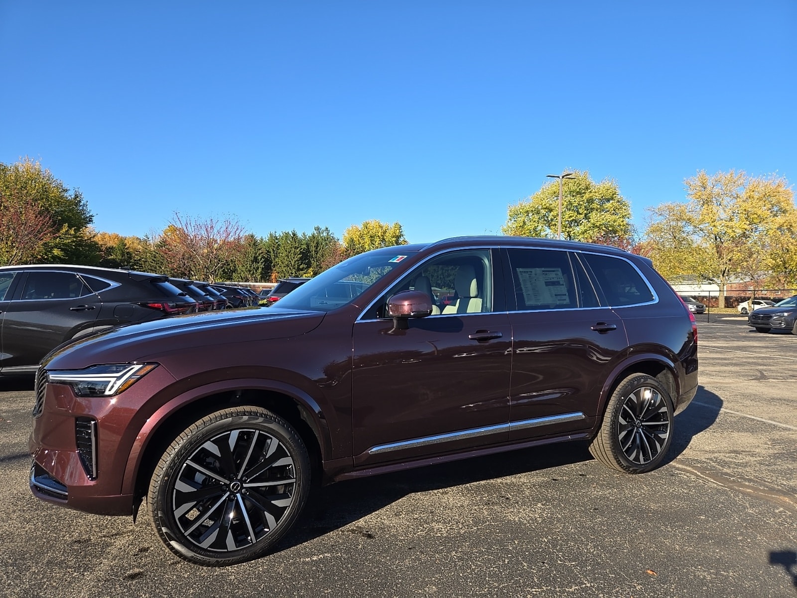 2026 Volvo XC90 Core's photo