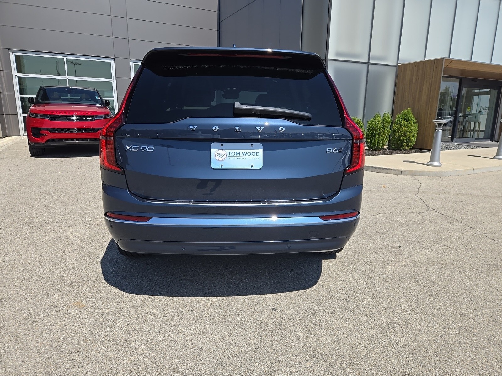 2026 Volvo XC90 Plus photo 3