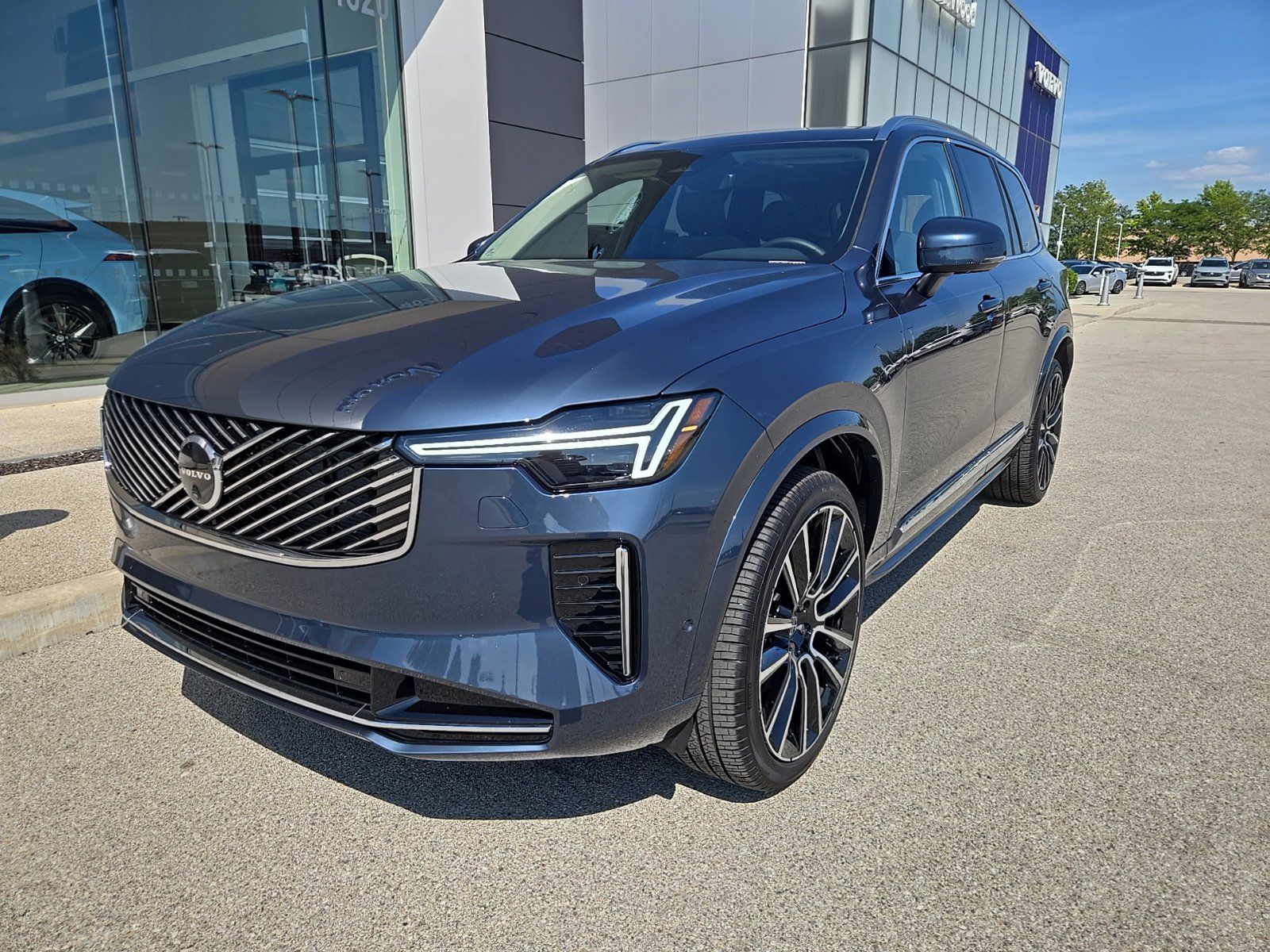 2026 Volvo XC90 Plus - Photo 49