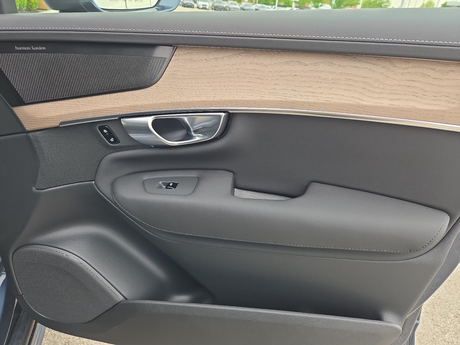 2026 Volvo XC90 Plus - Photo 30