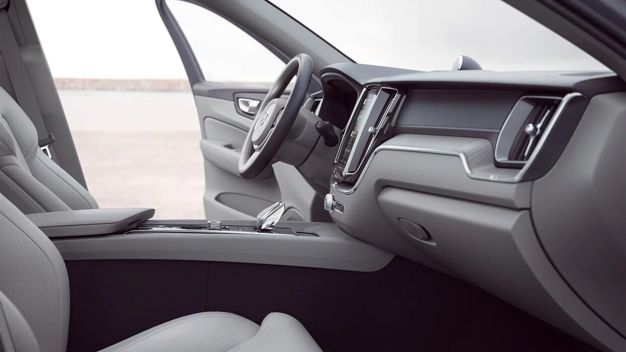 2023-Volvo-XC60-Interior.png