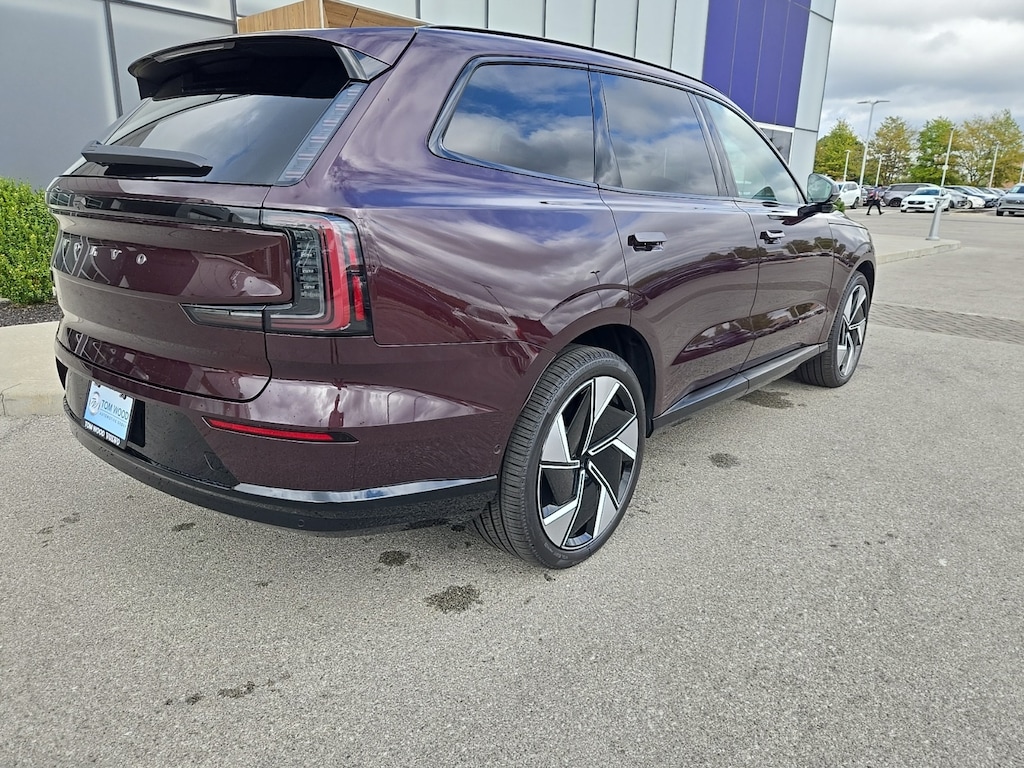 New 2025 Volvo EX90 Twin Motor Performance Ultra 6-Seater SUV