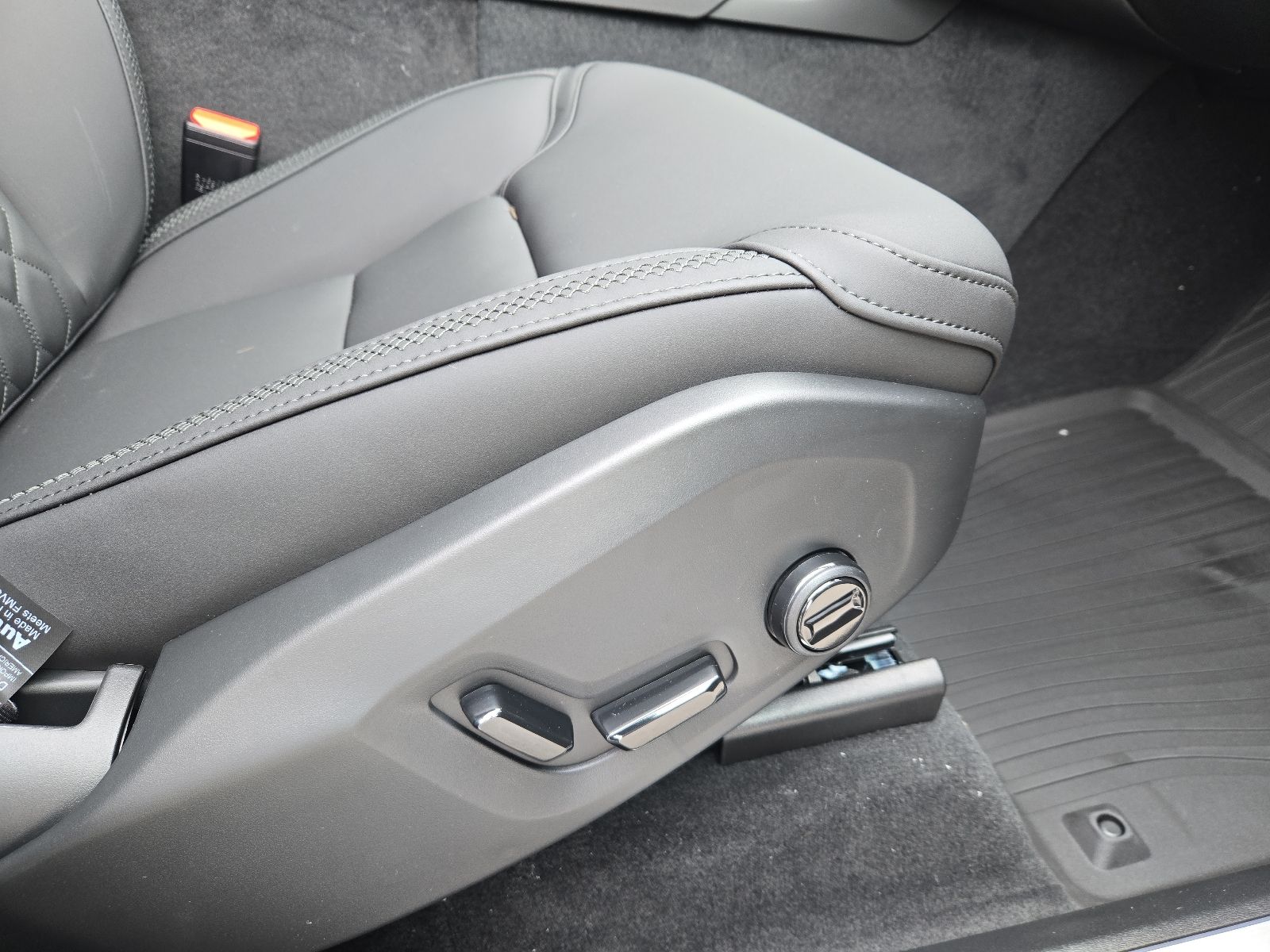 2026 Volvo XC90 Plus - Photo 29