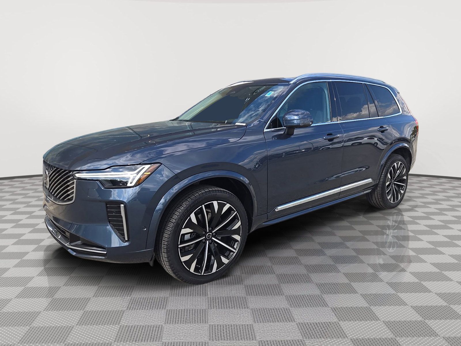 2026 Volvo XC90 Plus