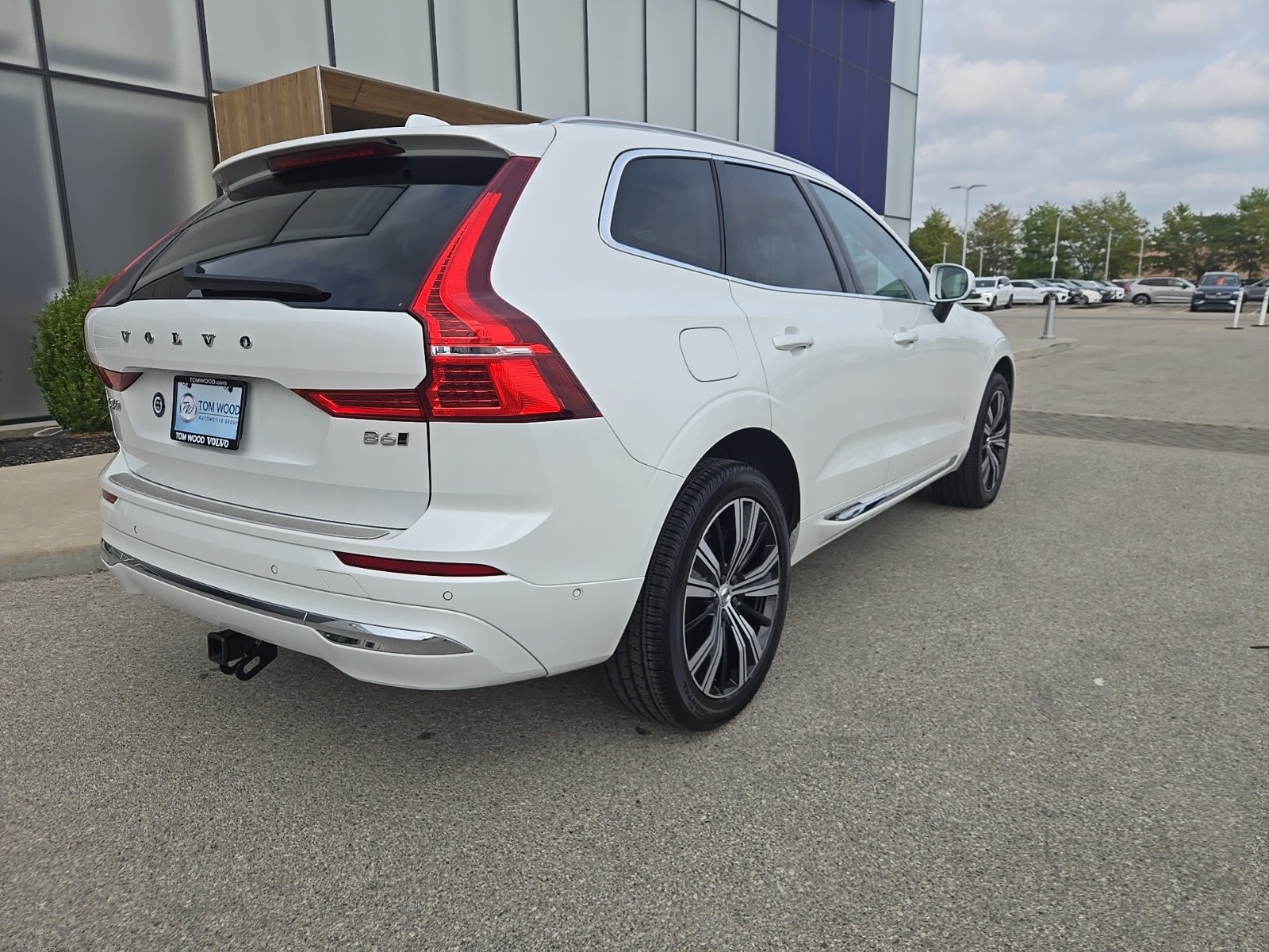 2022 Volvo XC60 Inscription photo 2