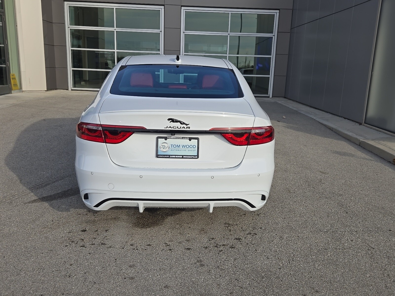 2024 Jaguar XF P300 R-Dynamic SE photo 4