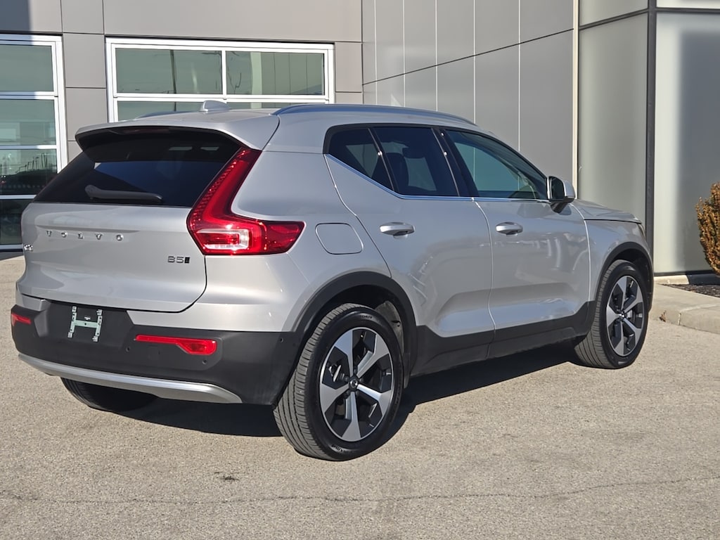 Certified 2025 Volvo XC40 B5 Plus Bright Theme SUV