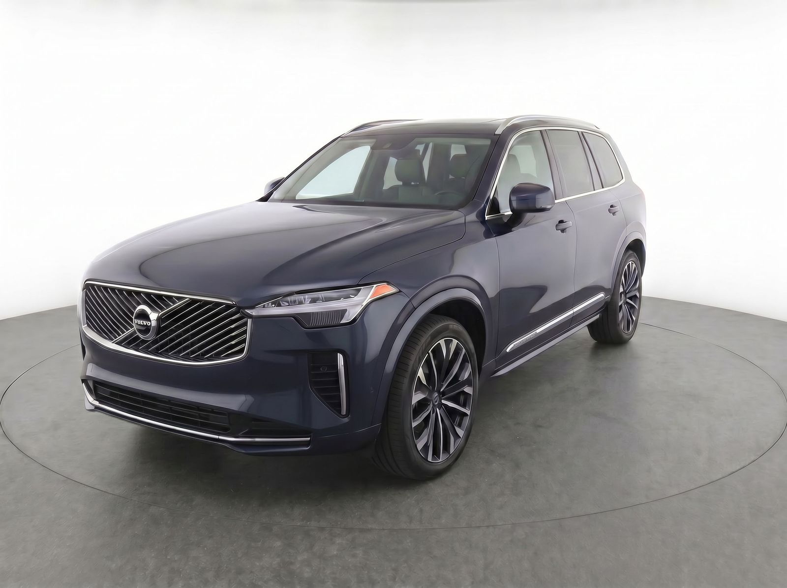 2025 Volvo XC90 B5 Plus Bright 4WD's photo