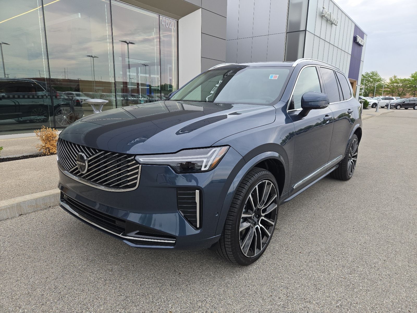 2026 Volvo XC90 Plus - Photo 49