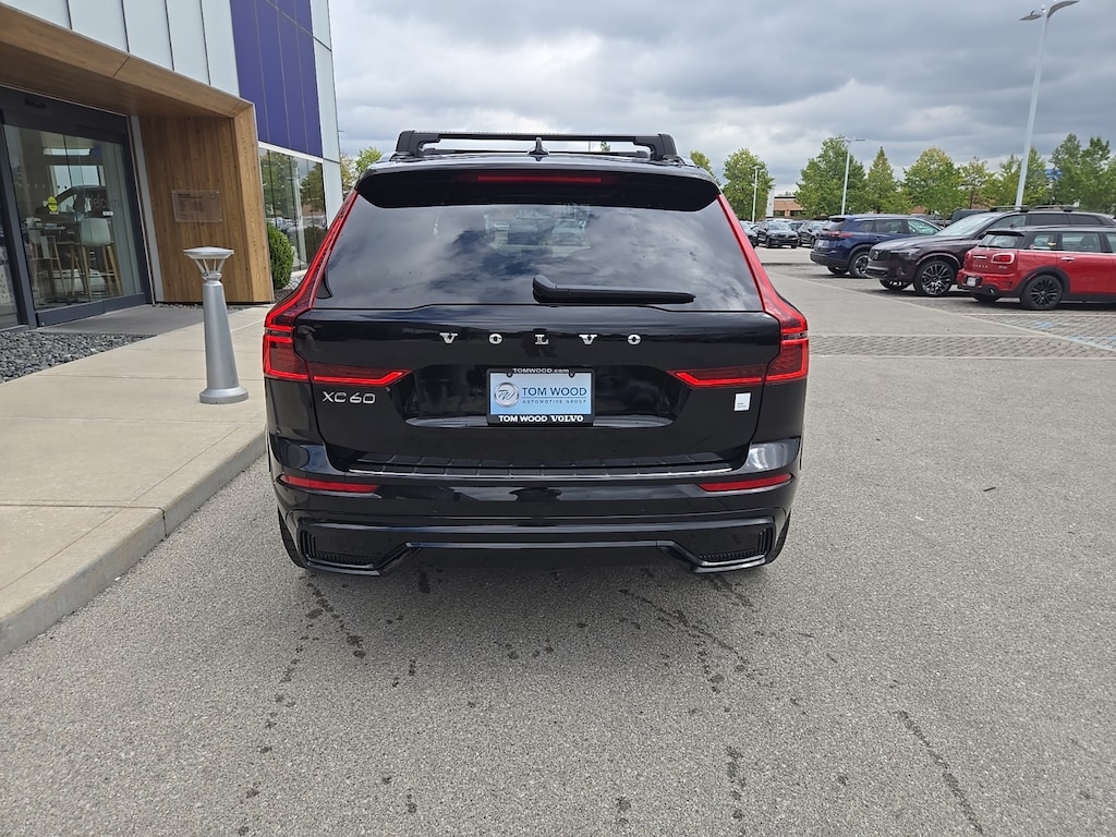 New 2026 Volvo XC60 plug-in hybrid T8 Polestar Engineered SUV