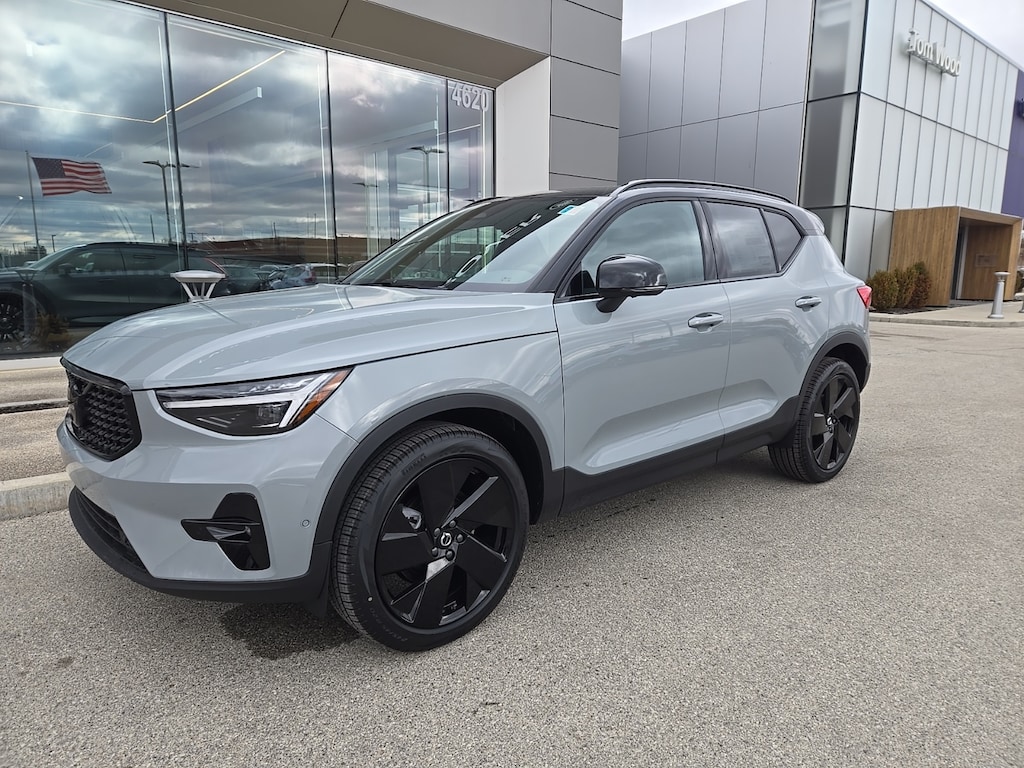 New 2026 Volvo XC40 B5 Ultra Black Edition SUV