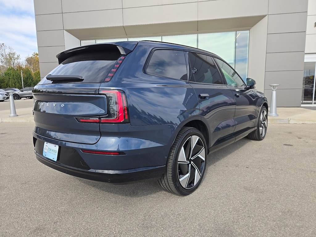 New 2025 Volvo EX90 Twin Motor Performance Ultra 6-Seater SUV