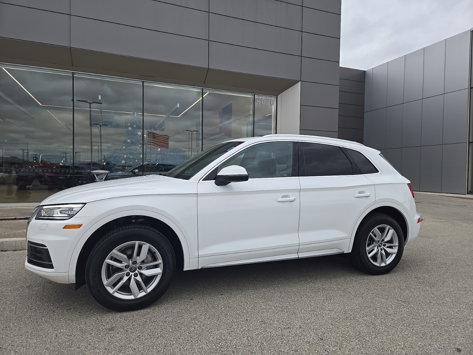 2020 Audi Q5 Premium's photo