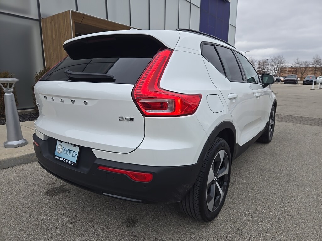 Certified 2025 Volvo XC40 B5 Plus Dark Theme SUV