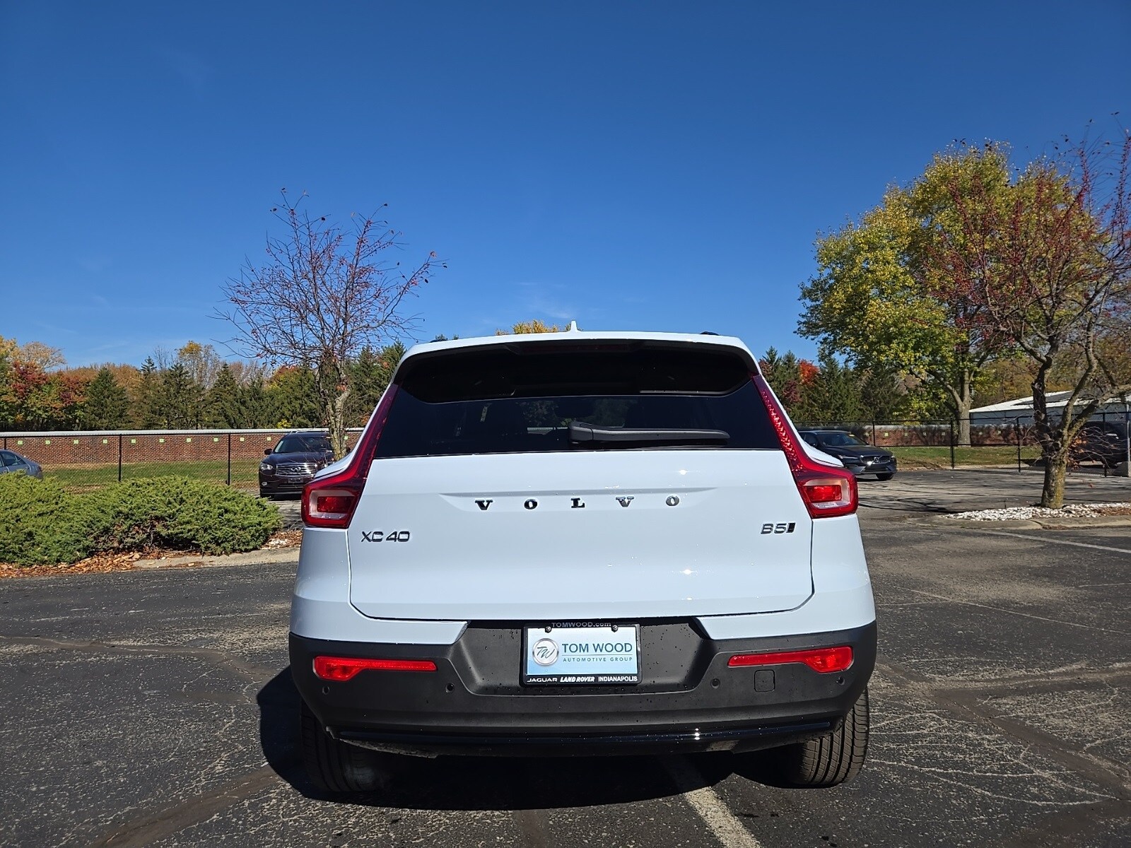 2026 Volvo XC40 Plus photo 3