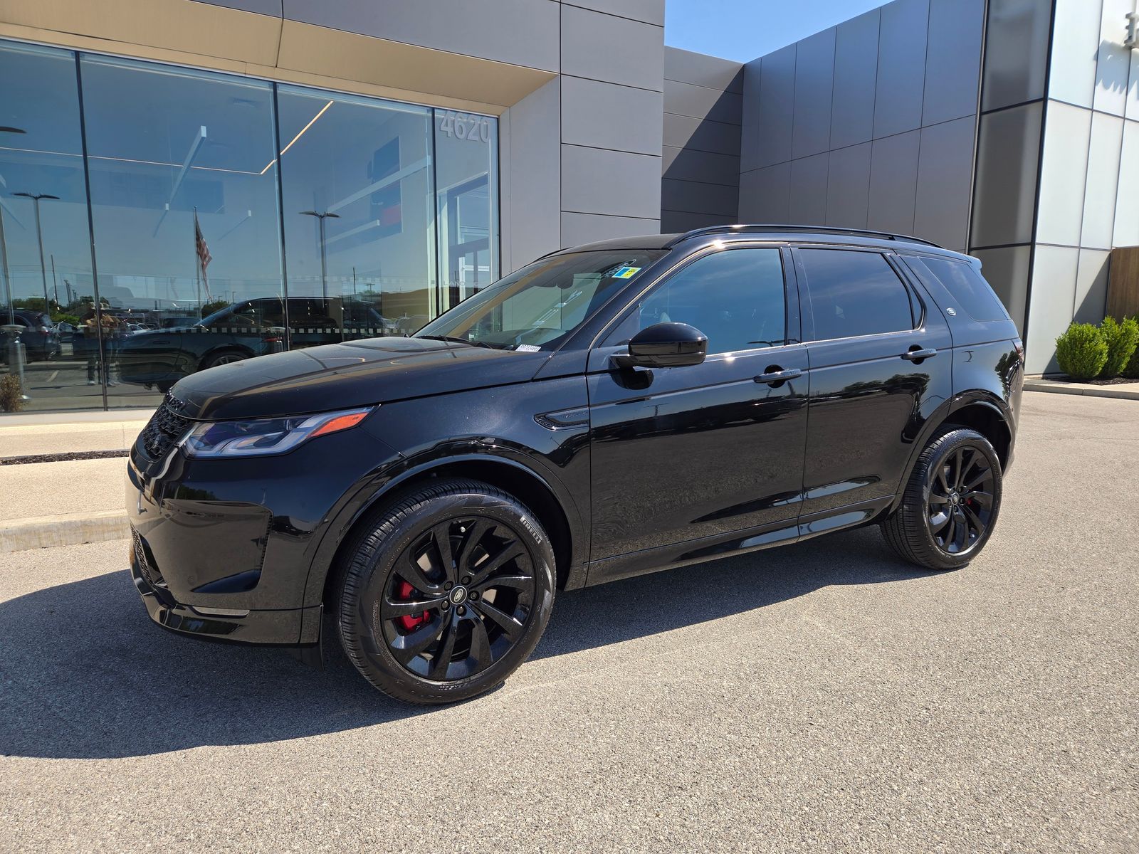 2023 Land Rover Discovery Sport 2.0 SE R-Dynamic's photo