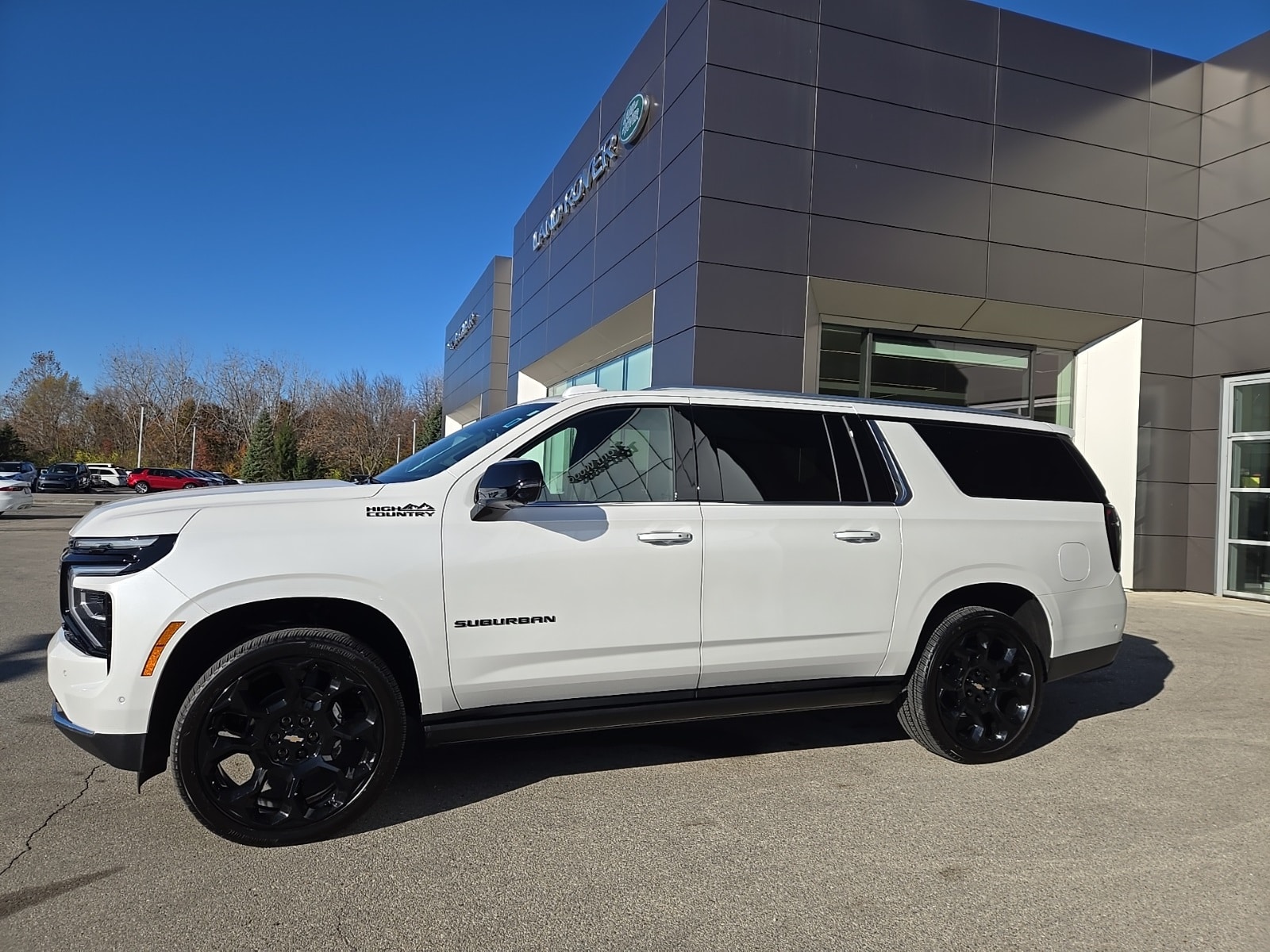 2025 Chevrolet Suburban High Country's photo