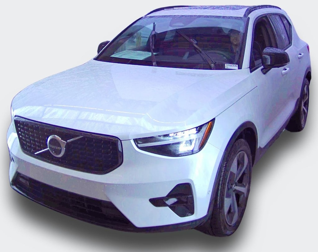 Certified 2025 Volvo XC40 B5 Plus Dark Theme SUV