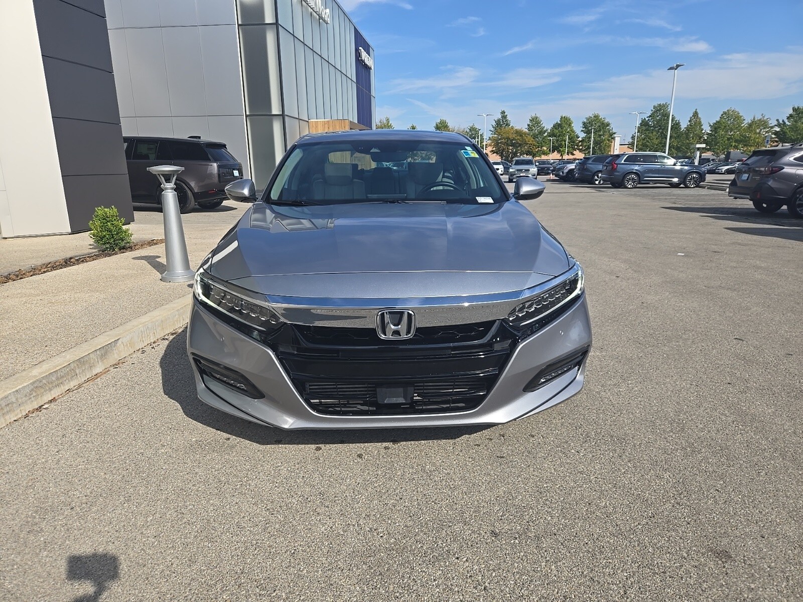 2018 Honda Accord Touring photo 3
