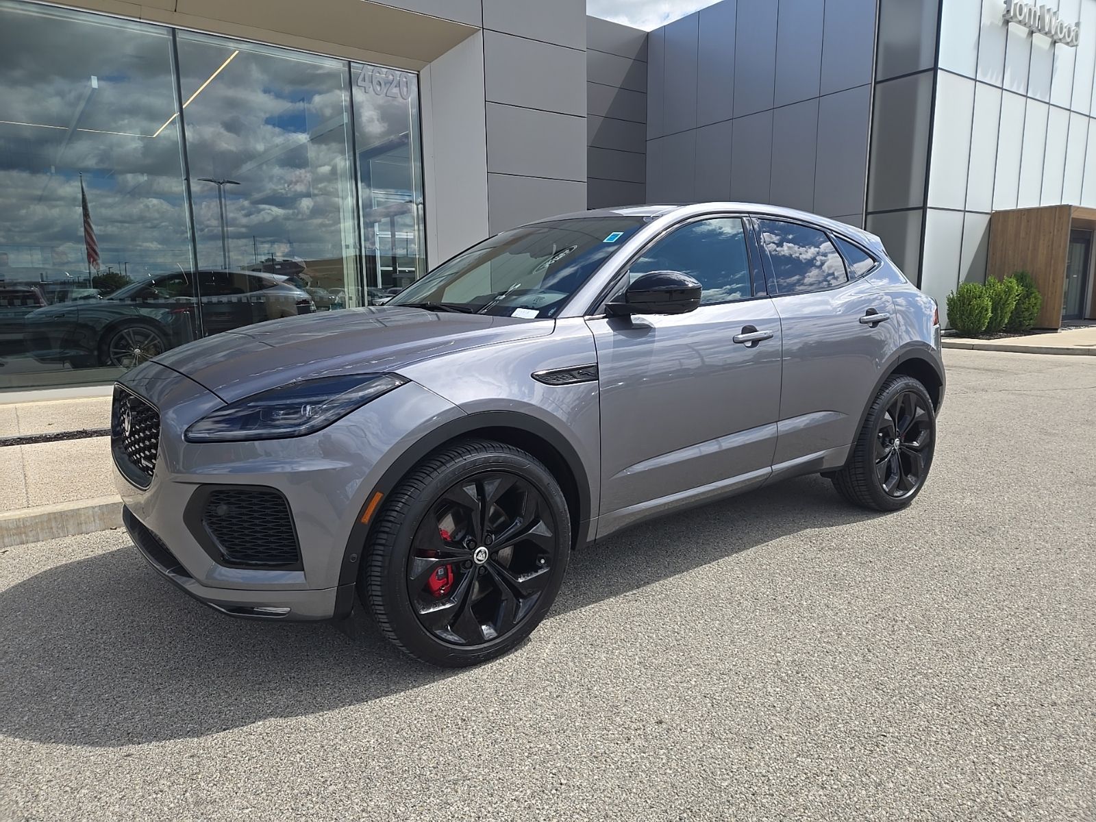2024 Jaguar E-PACE P250 R-DYNAMIC SE's photo