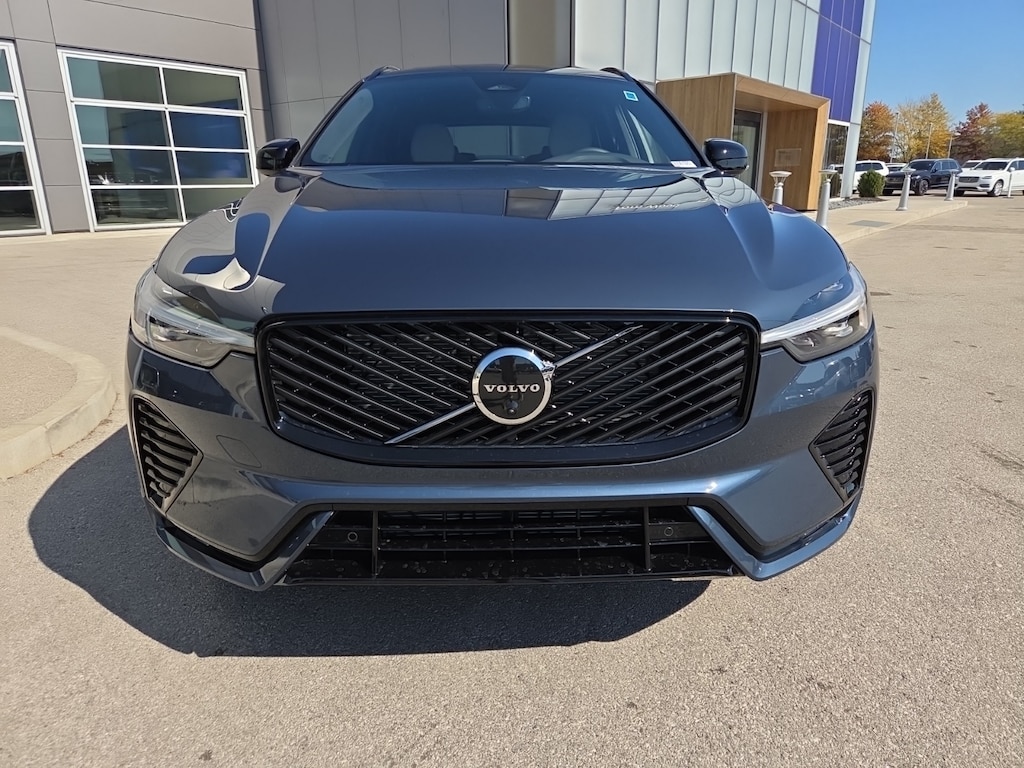 New 2026 Volvo XC60 B5 Plus SUV