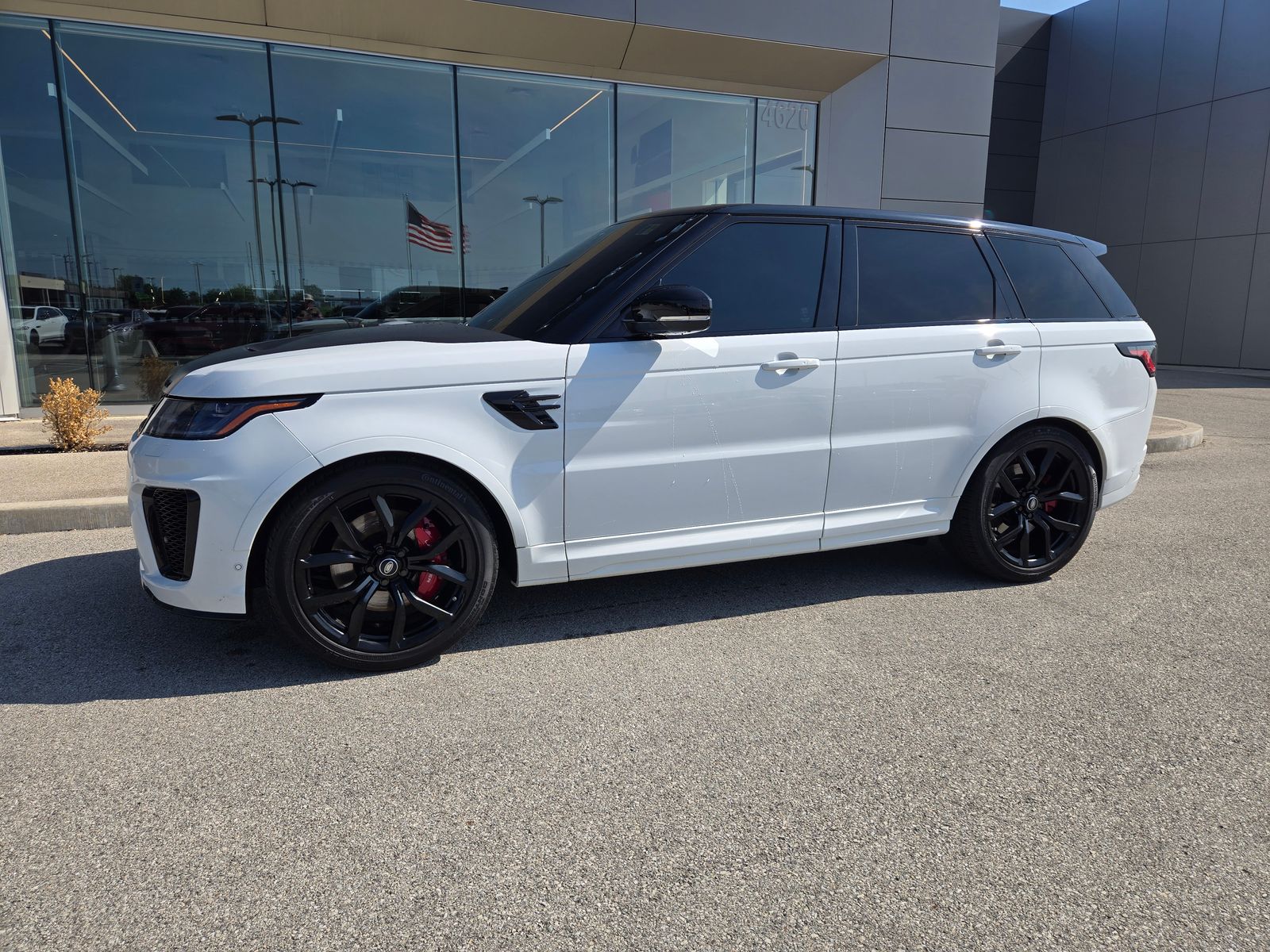 2019 Land Rover Range Rover Sport SVR 5.0's photo