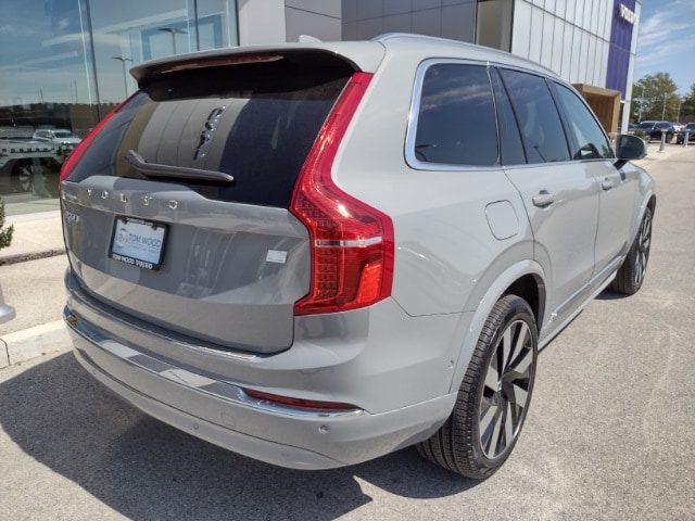 Certified 2024 Volvo XC90 Plus with VIN YV4H60CE8R1162004 for sale in Indianapolis, IN