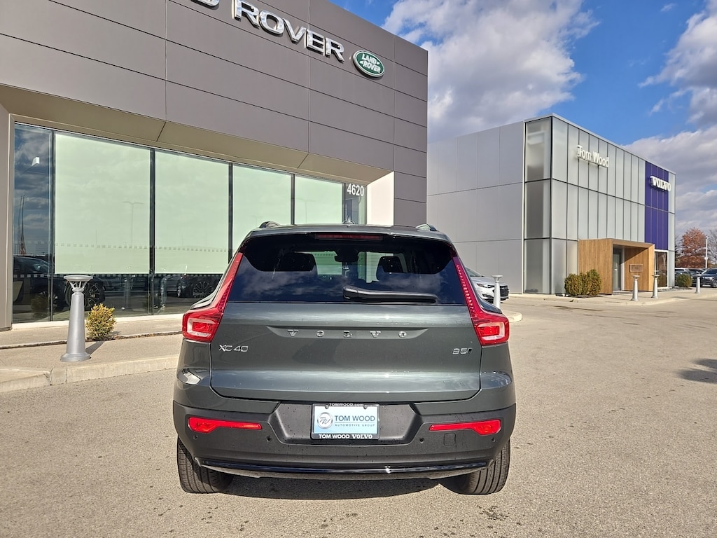 New 2026 Volvo XC40 B5 Ultra SUV