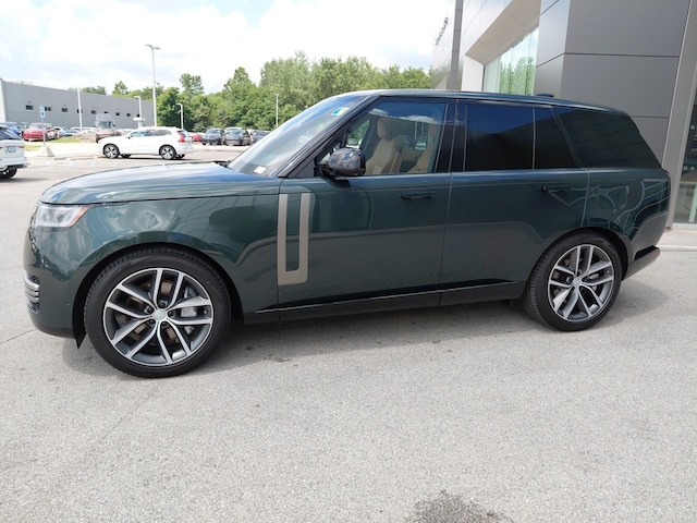 pre-owned 2025 Land Rover Range Rover Plug-In Hybrid SE SUV for sale in Indianapolis, IN
