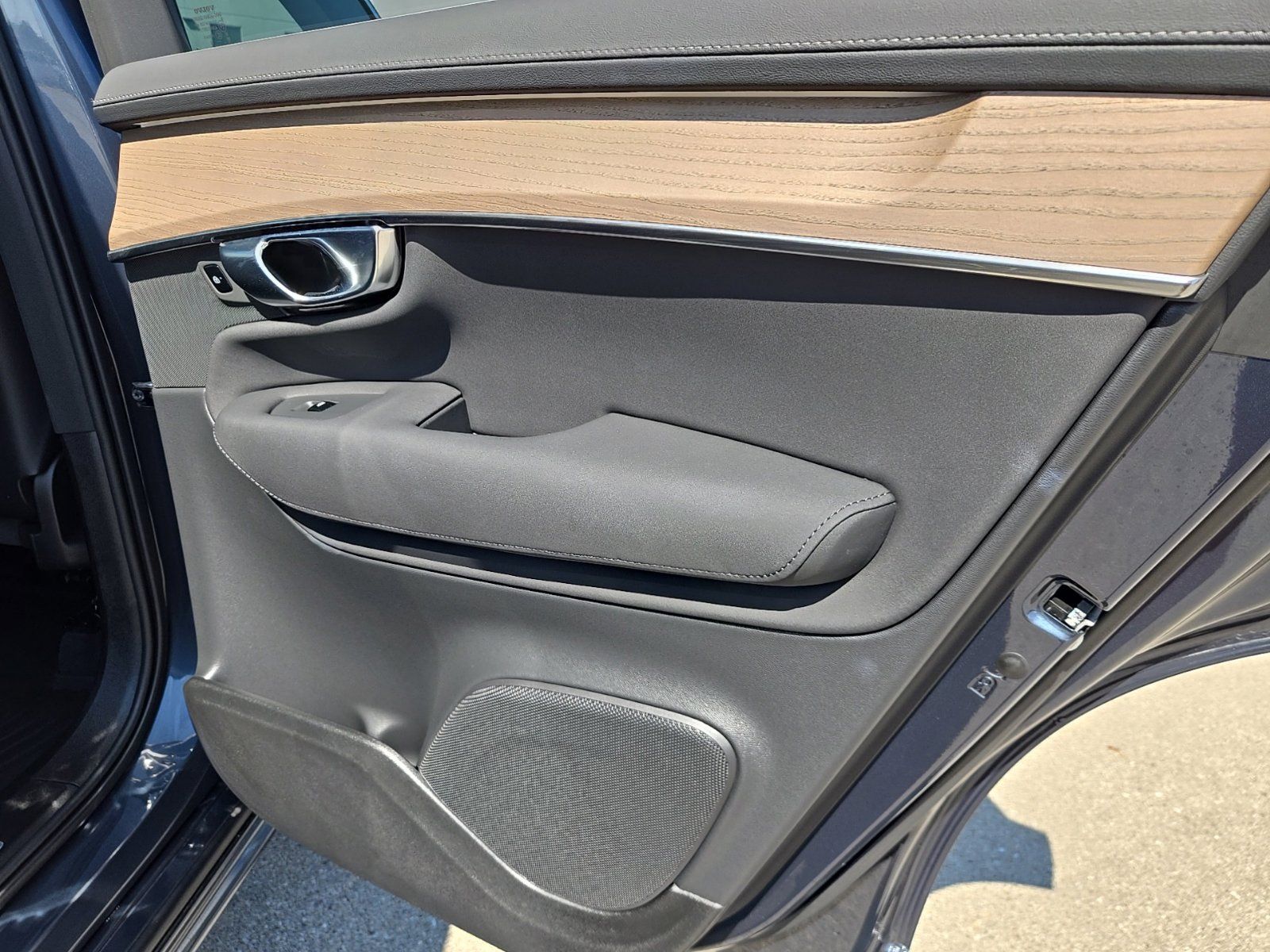 2026 Volvo XC90 Plus - Photo 31