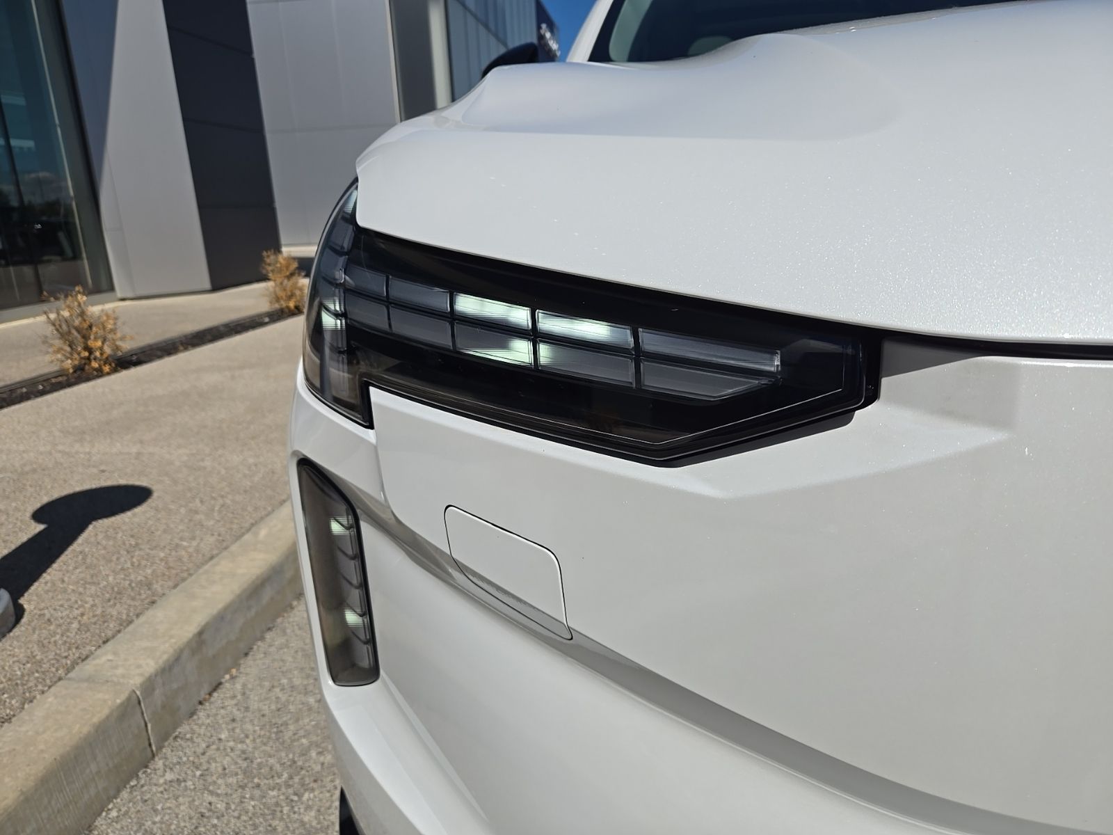 2025 Volvo EX90 Plus - Photo 10