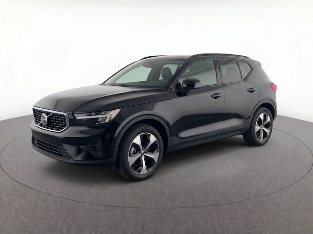 pre-owned 2024 Volvo XC40 B5 Core SUV for sale in Indianapolis, IN