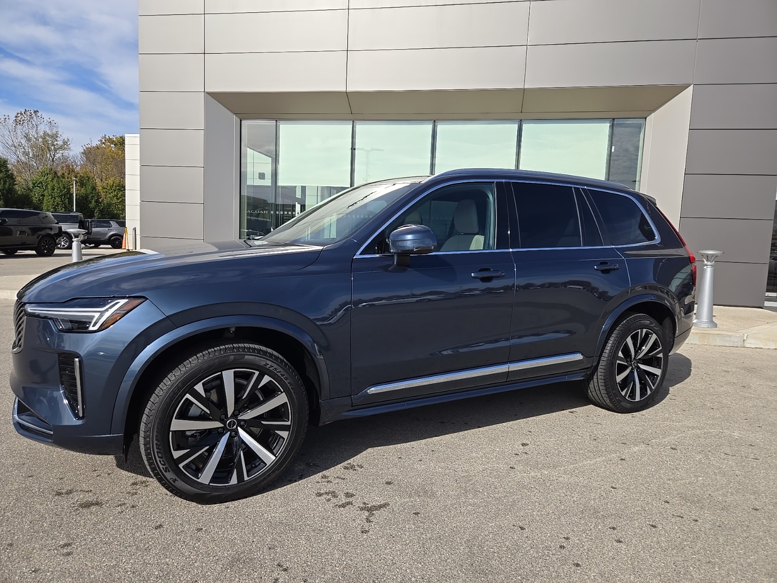 2025 Volvo XC90 Core