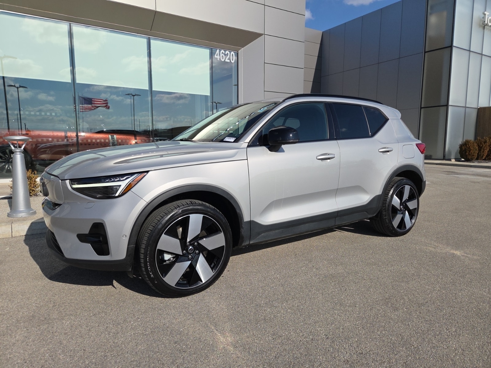 2023 Volvo XC40 Ultimate